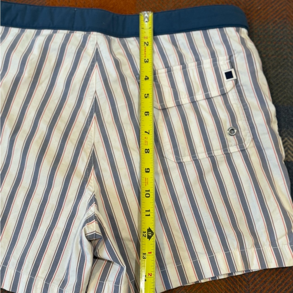 SOLID & STRIPED Men's Kennedy Swim Shorts - Picture 4 of 7